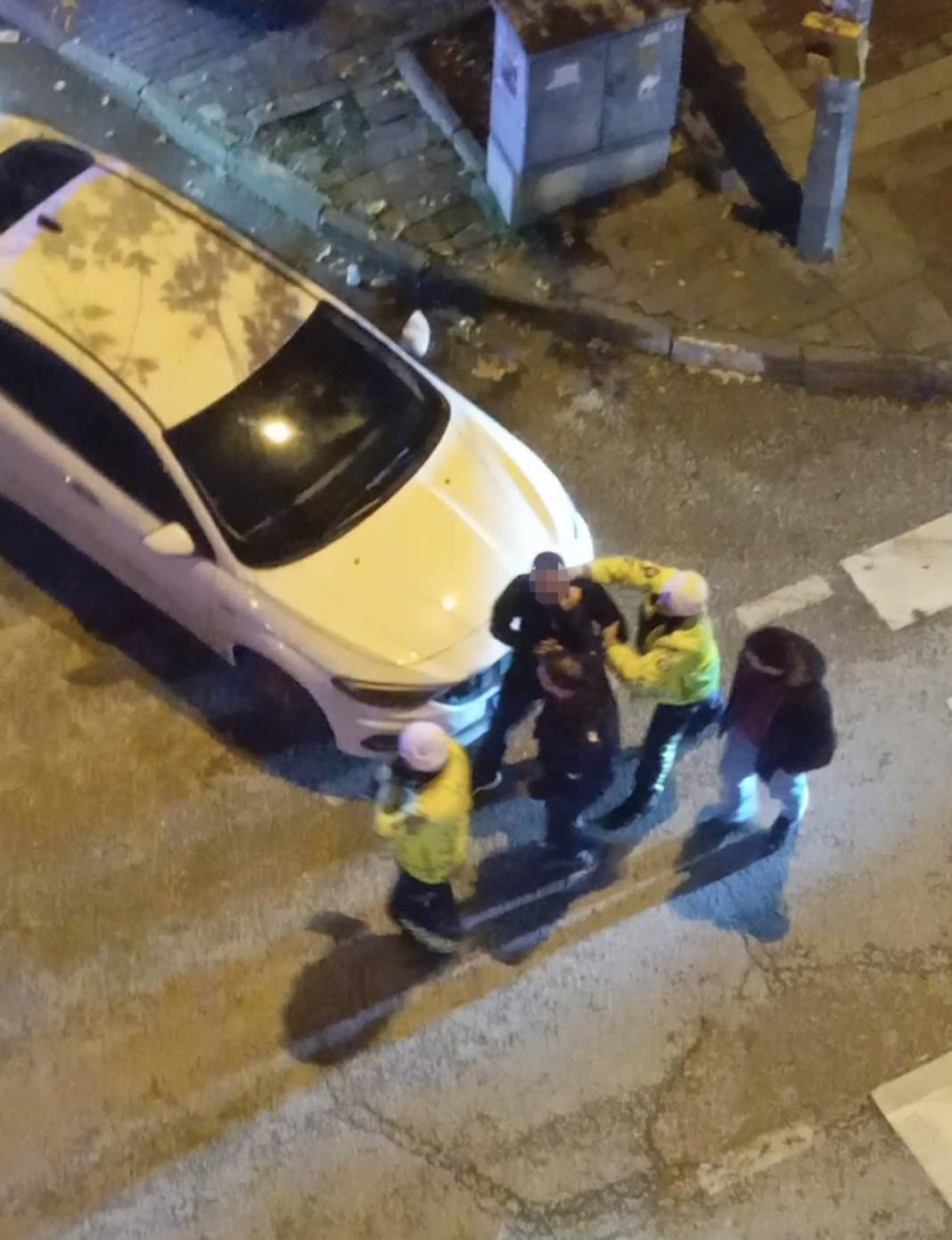 Alkollü sürücü önce araçla sonra koşarak kaçtı: Polis havaya defalarca ateş açtı, yine durmadı 4